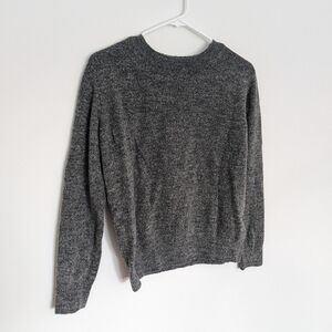 Long sleeve gray sweater
